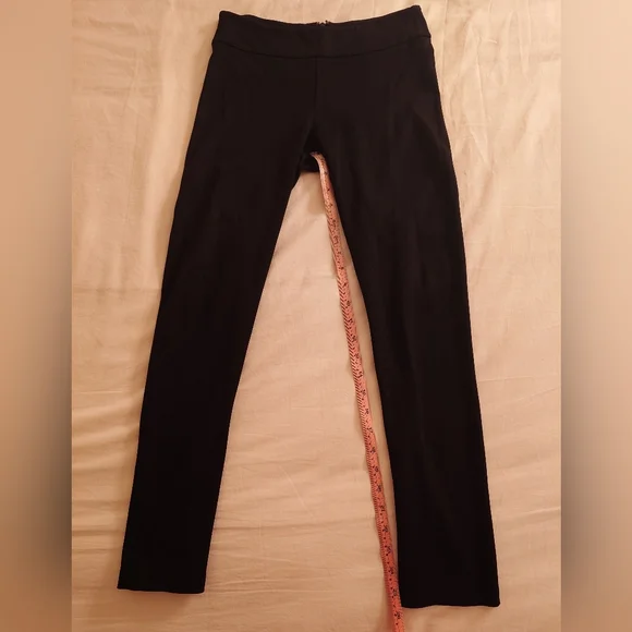 EUC Black BCBG MAXAZRIA Ankle Length Mid-Rise Leggings Ponte Pants S Back Zip - Picture 4 of 15